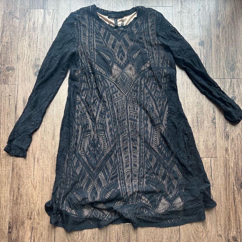 BCBGMaxAztia Natyly Long-Sleeve Lace Dress with nude lining